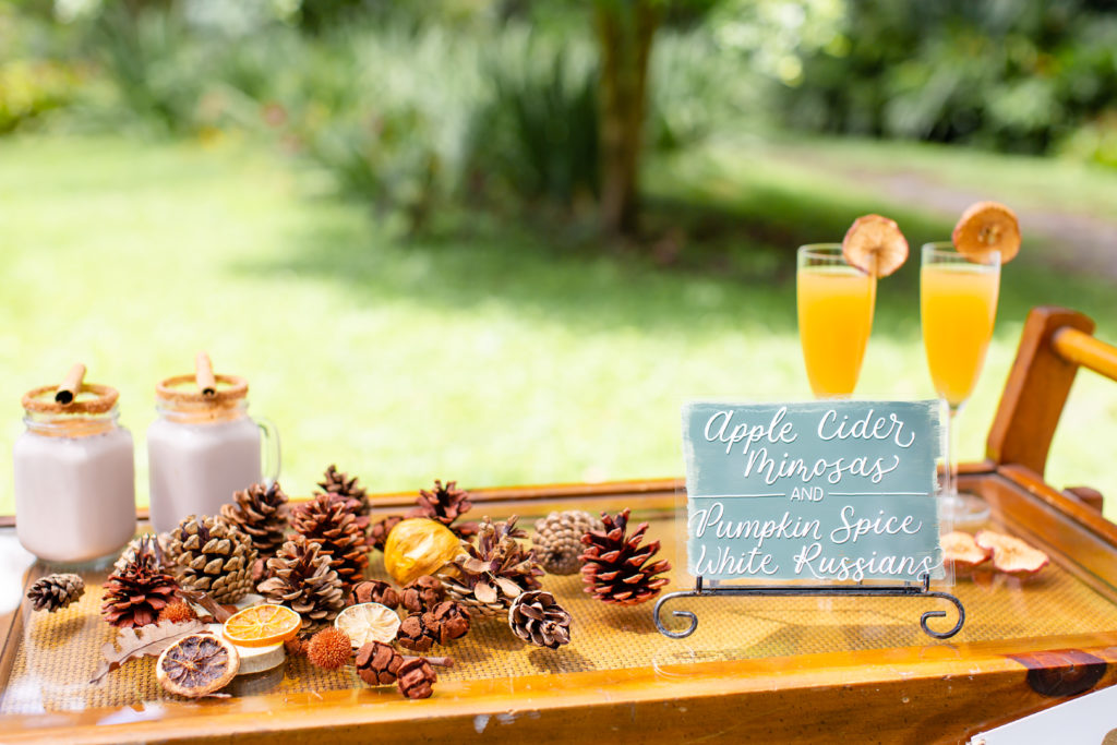 Apple cider mimosas and pumpkin spice white Russians for a fall wedding