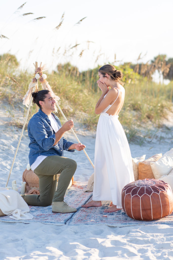 Picnic proposal at New Smyrna Beach in Florida
